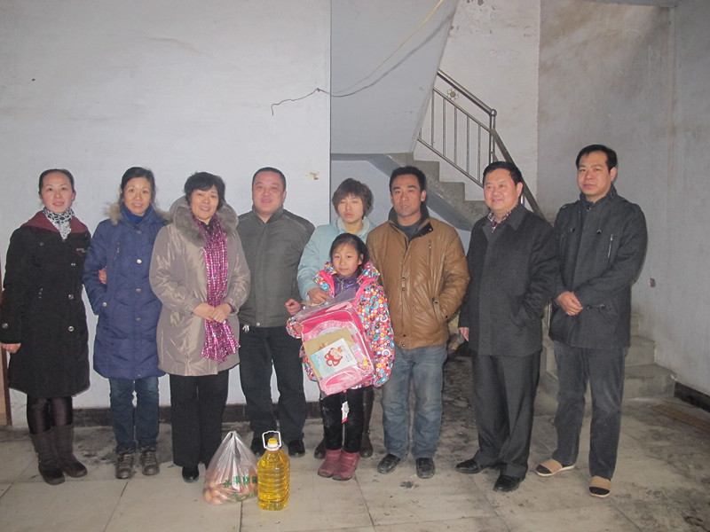 春節(jié)慰問送溫暖-黨政關(guān)懷暖人心-益和熱力公司開展“送溫暖、獻(xiàn)愛心”活動